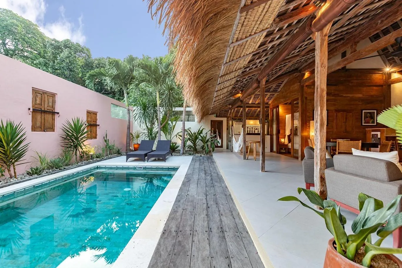 Villa Madah - Secluded & Romantic Retreat 1Br Near Umalas With Private Pool & View