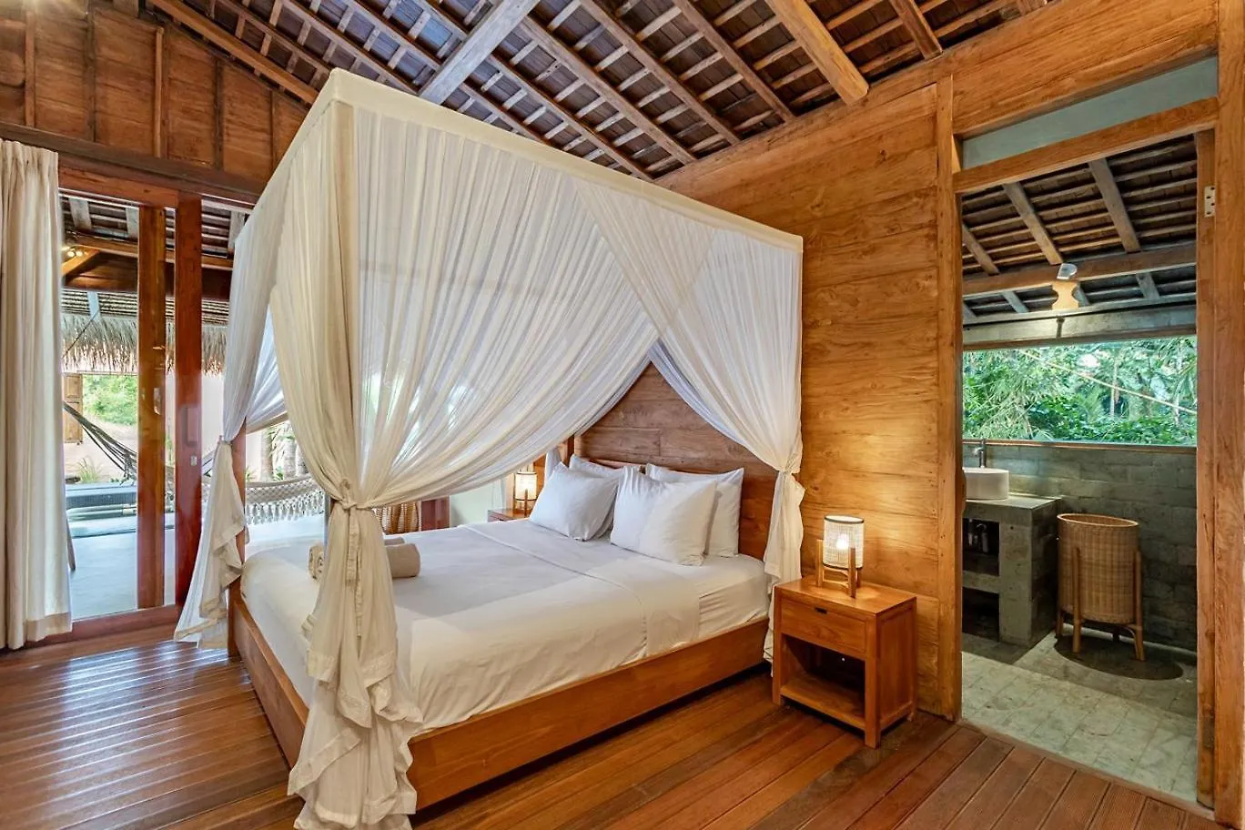 Villa Madah - Secluded & Romantic Retreat 1Br Near Umalas With Private Pool & View